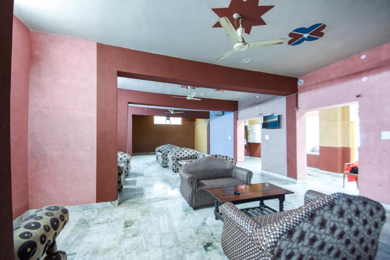 Oyo Flagship Vibes Hotel Nālāgarh Dış mekan fotoğraf