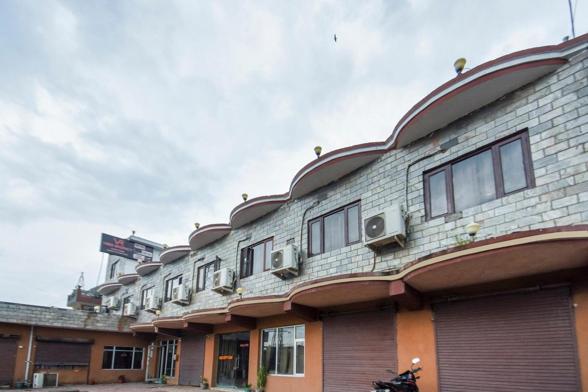 Oyo Flagship Vibes Hotel Nālāgarh Dış mekan fotoğraf
