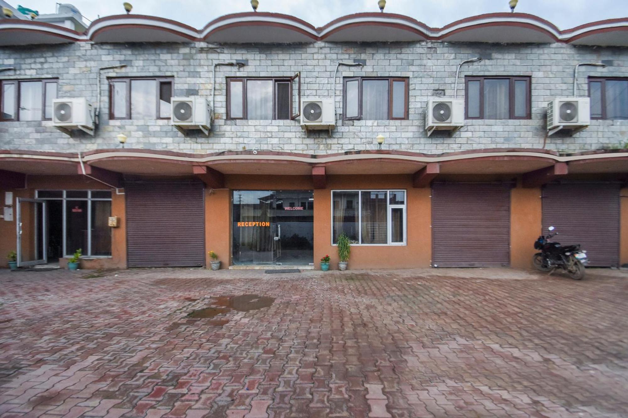 Oyo Flagship Vibes Hotel Nālāgarh Dış mekan fotoğraf